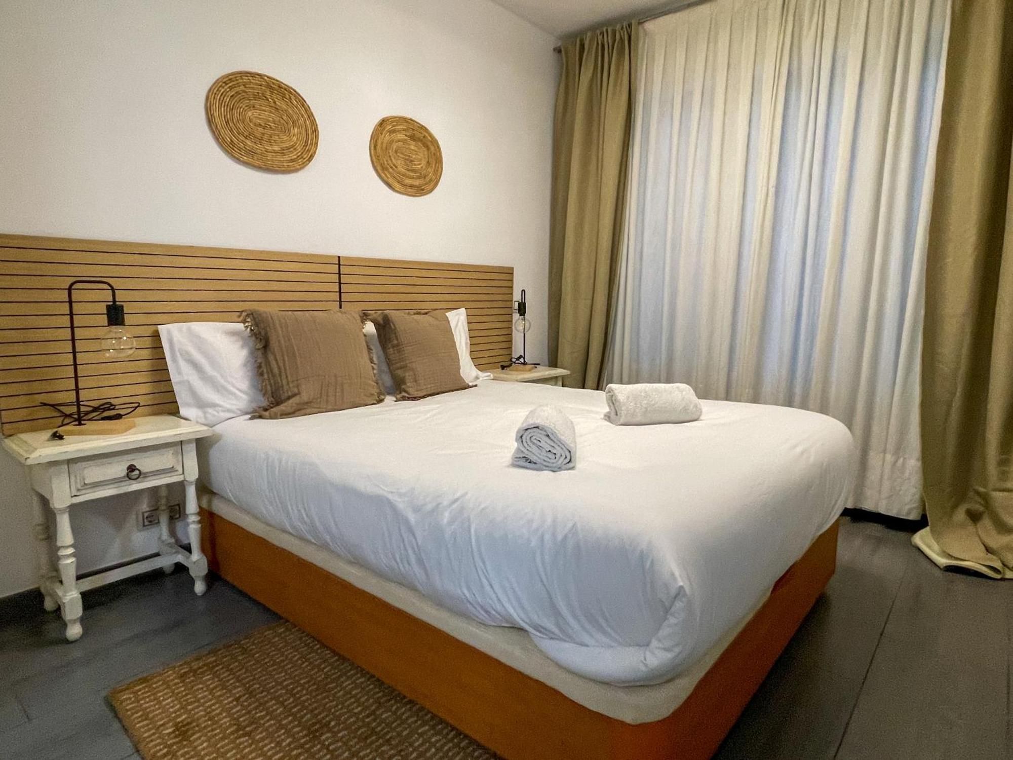 Rosalia En Sagrada Familia Hospital Sant Pau Apartment *